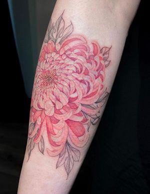 Tattoo by Nora Ink #NoraInk #chrysanthemum #flower #floral #fineline #pink #red #illustrative