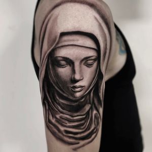 Mother Mary Statue, done by @yleniaattard #mothermary #virginmary #realistictattoo