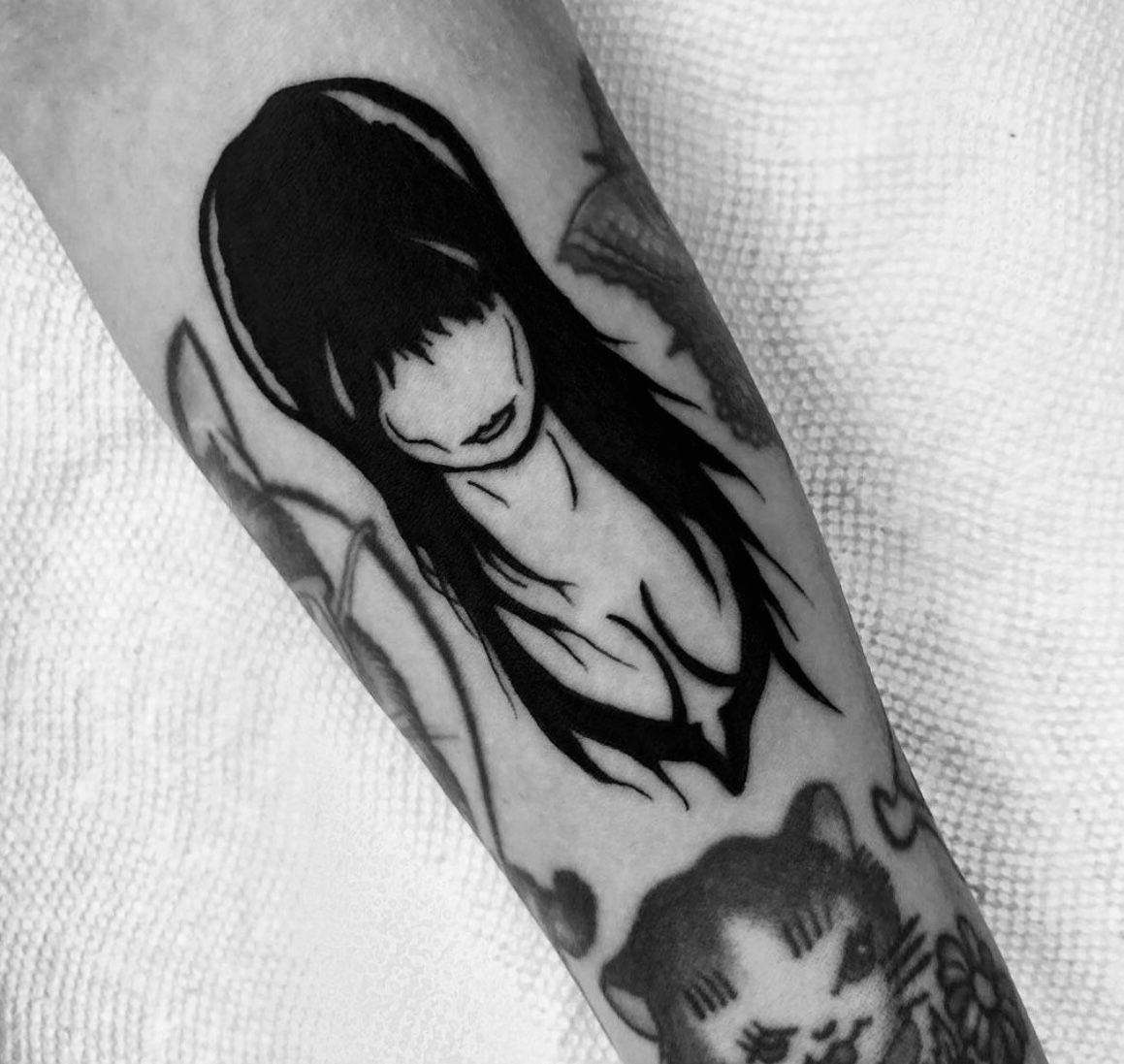 Elvira tattoo  Body art tattoos Tattoos Art tattoo