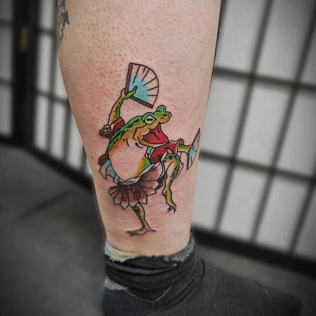 Atlanta Tattoo  Kingdom Tattoo  Guitar frog by austinarcher Hes got  time for appointments this week tattoo atlantatattoo traditionaltattoo  traditionaltattoos truetraditionaltattoos realtattoos blackandgrey  fineline boldwillhold 