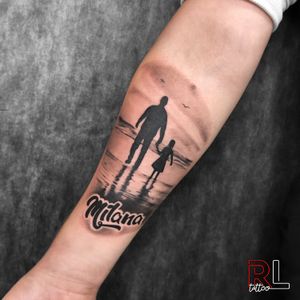 Father and daughter) 1 session #tattoo #blacktattoo #father #tattooink #tattooartist #human #memory #rltattoo #tattoorussia