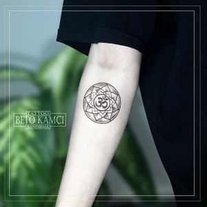 Om Sembolü Dövmesi - Om Tattoo