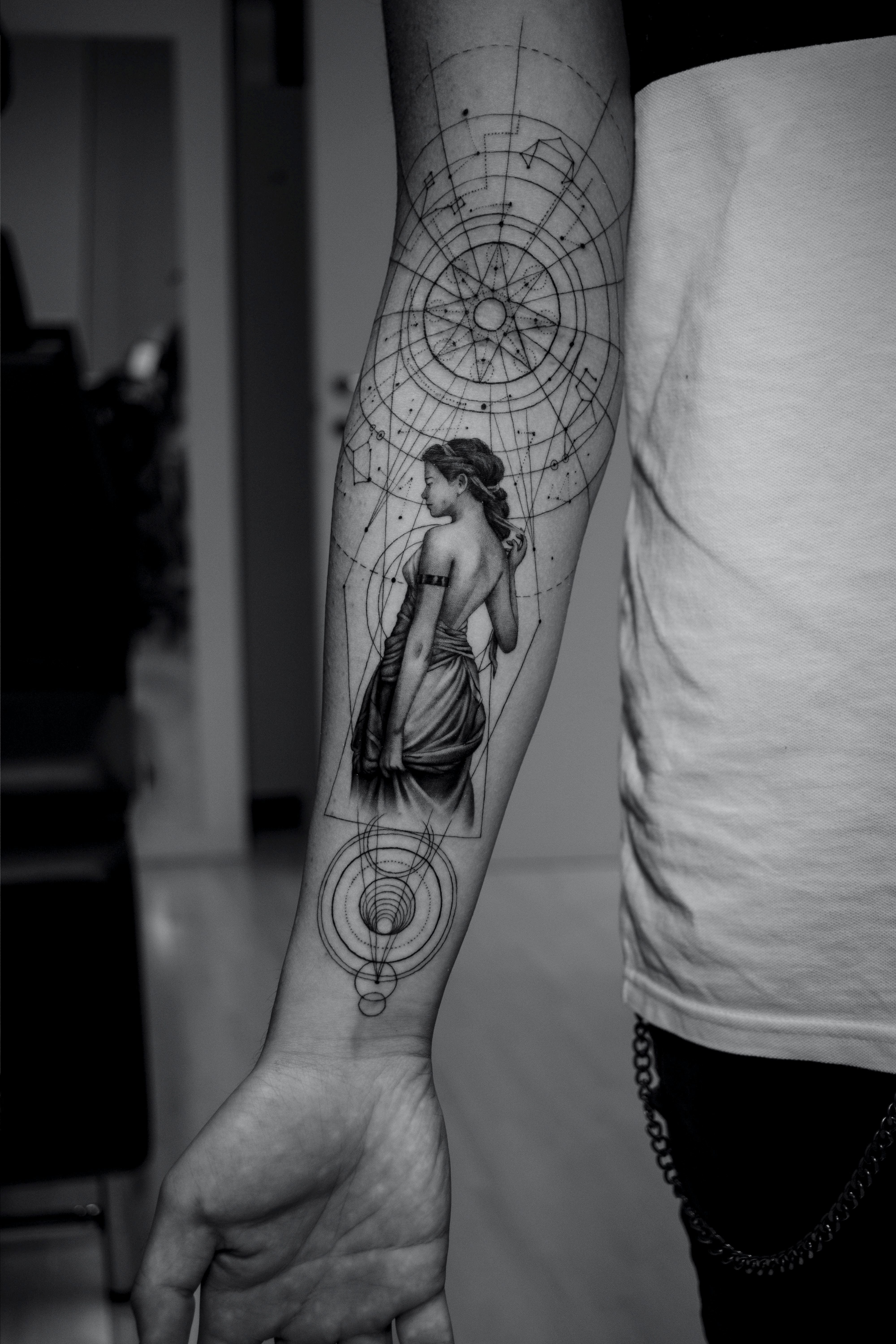 Goddess Nike | Goddess tattoo, Greek goddess tattoo, Nike tattoo