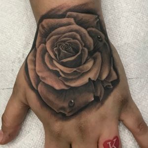 This beautiful rose was done by @mikechristieink. 