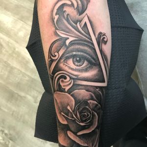 @mikechristieink work of eye and roses 👍🏻