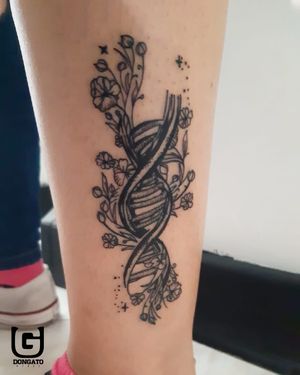 Cadena de ADN Diseño a pedido de la cliente.