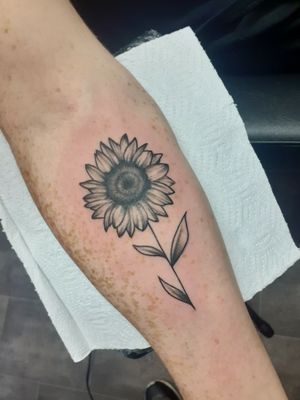 Sunflower on right forearm:) #firsttattoo