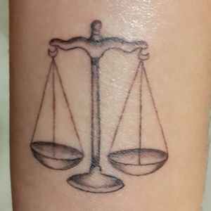 📍Nassau Tattoo, Barcelona 🏤14/01/2021IG: jordi.n_n #tattoo #line #shadow #barcelona #justice