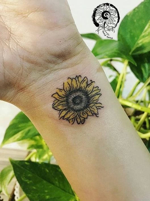 Learn 96 about minimal sunflower tattoo super hot  indaotaonec
