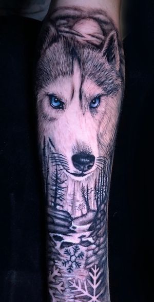 Wolf tattooMaxdemiantattoo (instagram)