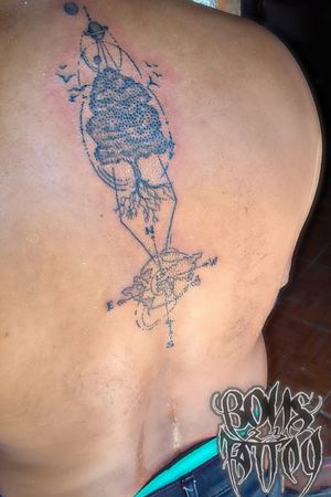 Bons tattoo.arbol de la vida y mapa mundi