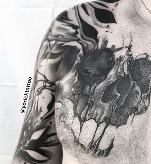 Finished 2nd session on this cover up with a Texas Longhorn Bull. I’m going to keep the story behind it for me this time 😉 I just want to say thank you to Omar for your trust and see you soon.#texas#texaslonghorns #texaslonghorn #longhorn #longhornskull #longhorns #longhorncattle #skulls #skulltattoo #dtink #blackworktattoo #yoricktattoo @ Austin, Texas