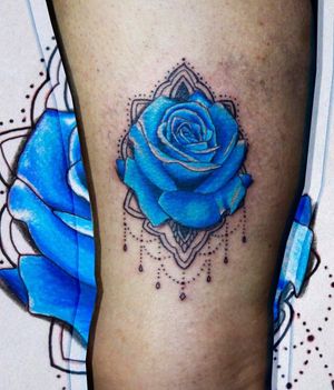 #rosetattoo #rosatattoo #bluerose #rozaazul #ornamentaltattoo #tatuagemornamental 