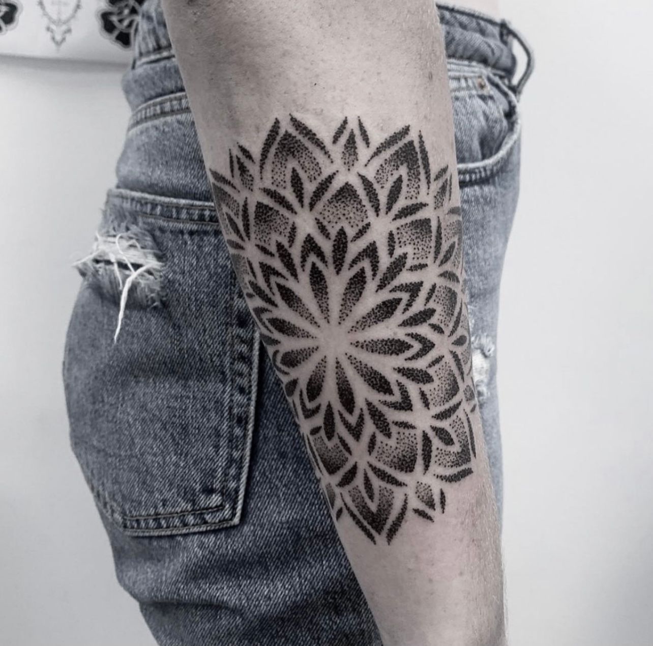 Small Dotwork Tattoo at Rocioedwina in 2024 | Mandala tattoos for women, Mandala  tattoo, Small tattoos