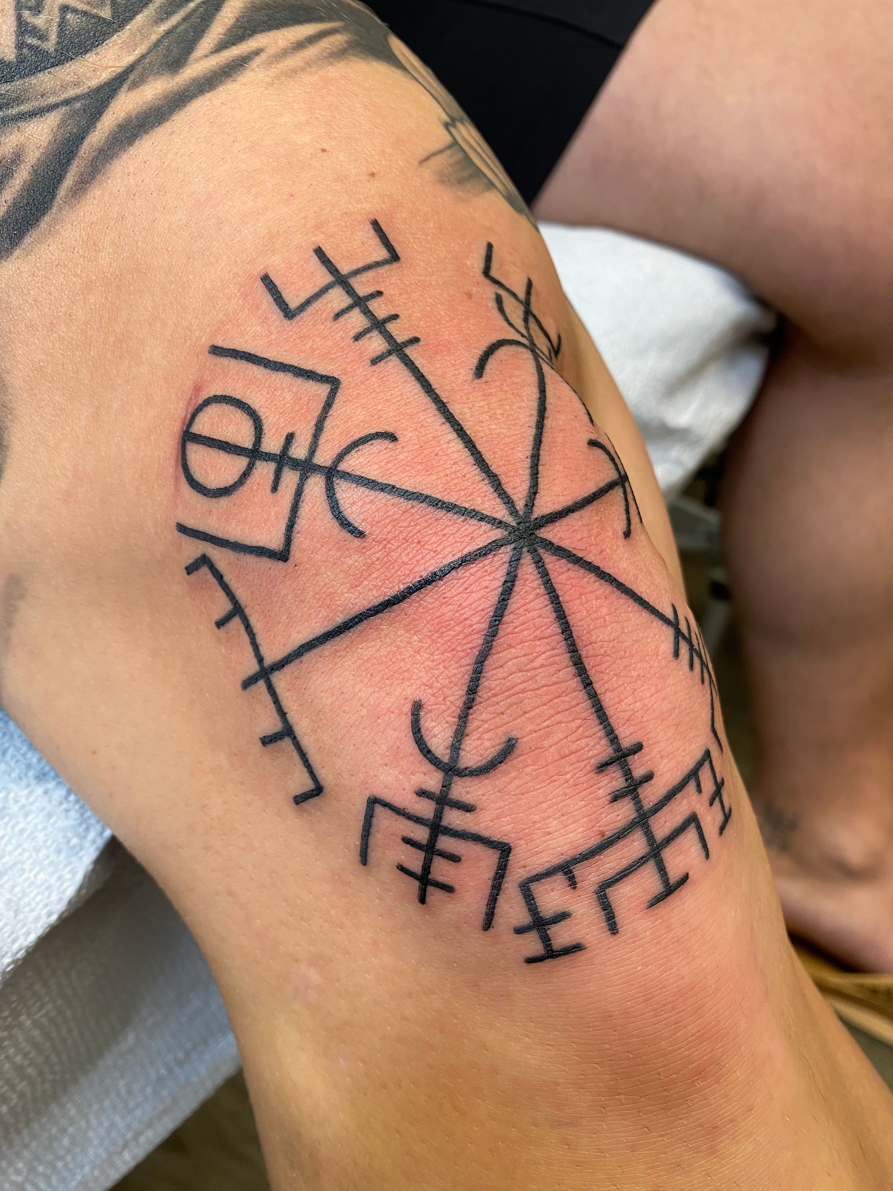 Knee compass for Tyler Tattooed by Jacob Haag haagtattoos email  Haagtattoosgmailcom for bookings  By A Brand New Tattoo  Facebook