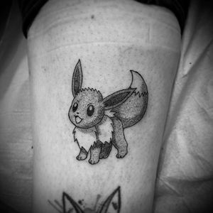 Pokemon tattoo evoli tatouage 