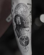 Out of Mind • • Sponsored by @eztattooing @panormostattoo @tattoobull.lab #vselect #vselectcartridges #tattoo #art #history #lion #statue #composition #bodyart #davinci #esquisse #blackandgreytattoo #black #ink #inkstinctsubmission ##blackwork #tatts #inkedmag #tattooist #artist #sametyamantattoos #tattoodo #design #tattoodesigner