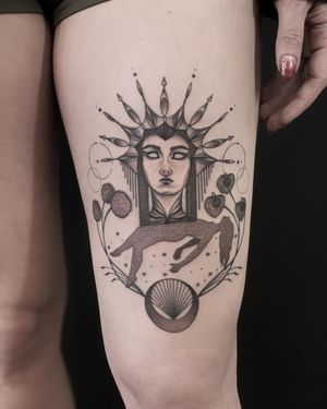 Tattoo by Siri Montra aka avantgarde.ink #SiriMontra #avantgardeink #otattoo #illustrative #surreal #portrait #floral #blackandgrey #dotwork #fineline