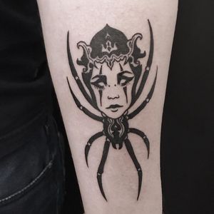 Tattoo by Léa Joyeux aka starseed ink #LeaJoyeux #starseedink #illustrative #linework #blackwork #portrait #darkart #spider #ladyhead