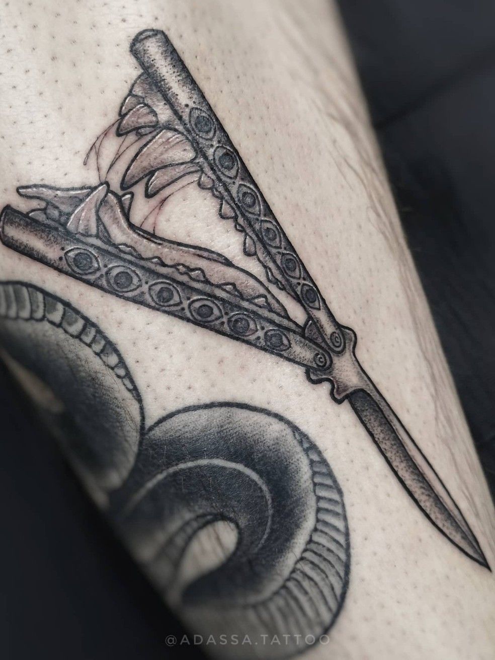 old shaving knife tatoo - Sök på Google | Hand tattoos, Tattoo designs men,  Tattoo designs