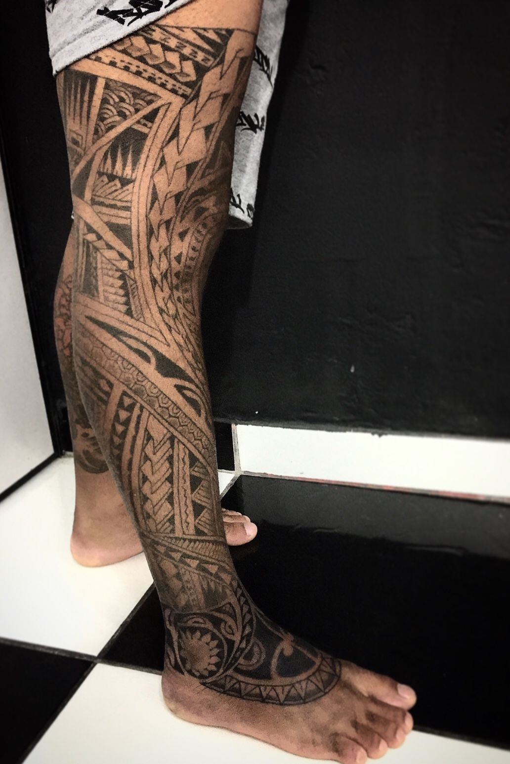 maori leg tattoos