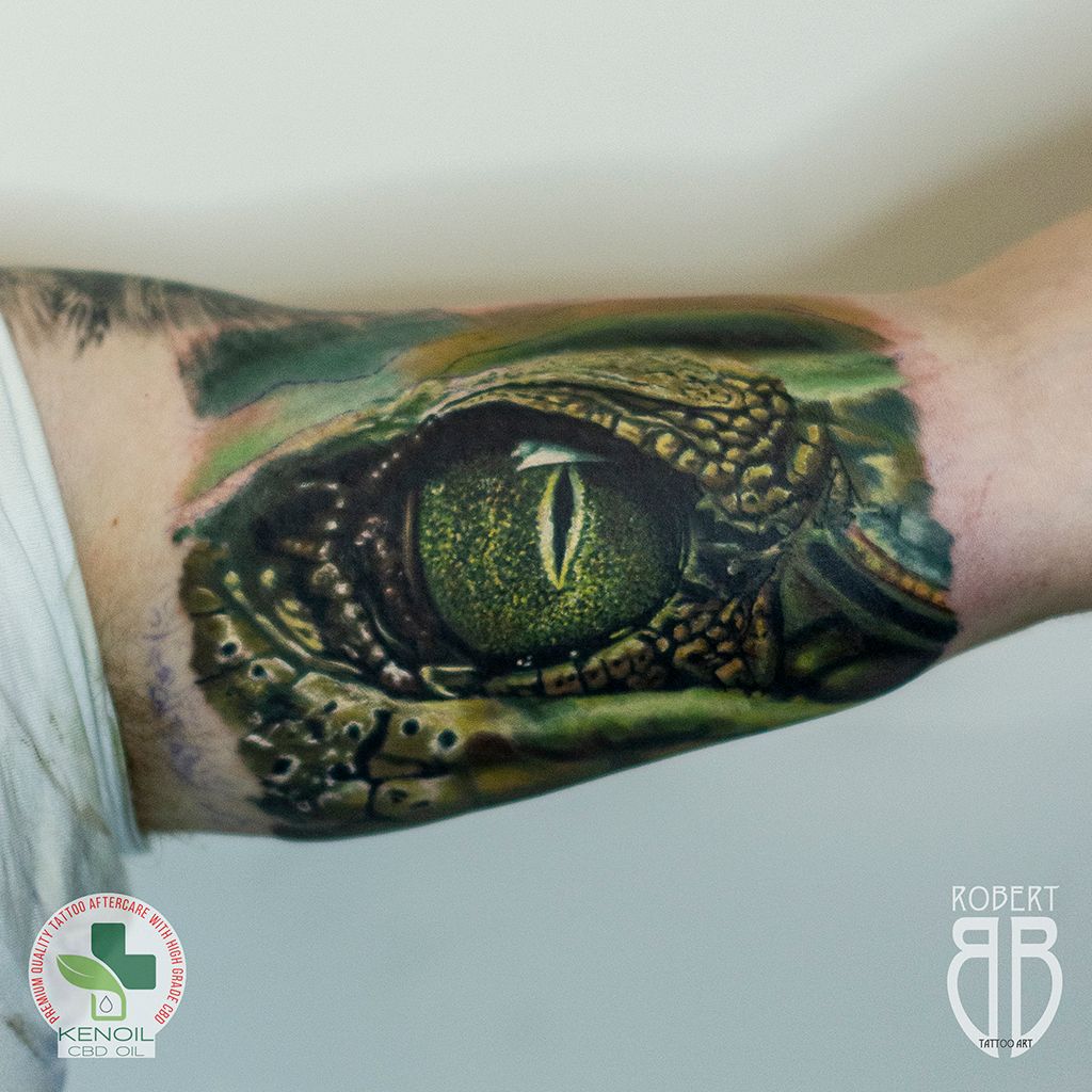 Lizard rib piece done by Brant Newton, at 181 tattoo in st Albans, Vermont  : r/tattoos