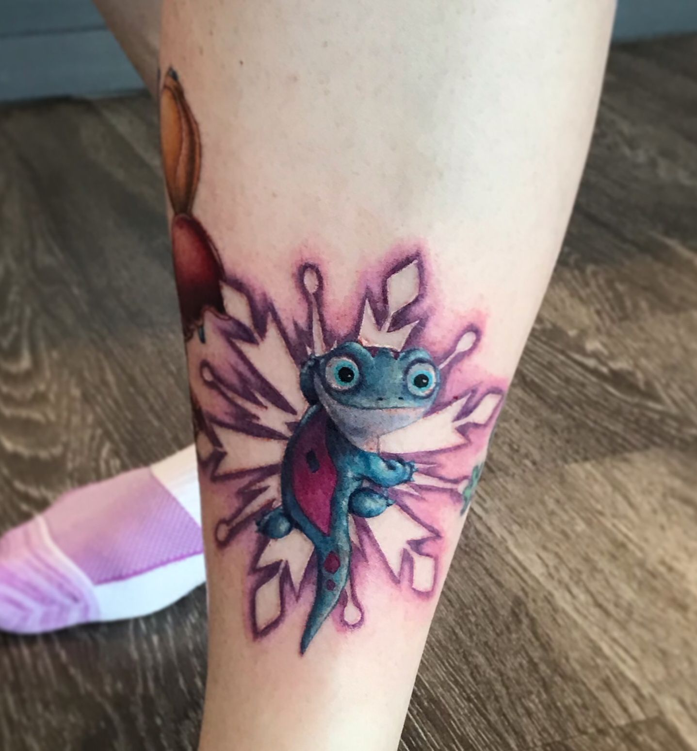 Little mermaid dinglehopper and seashell tattoo on middle finger | Finger  tattoos, Mermaid tattoos, Tiny tattoos