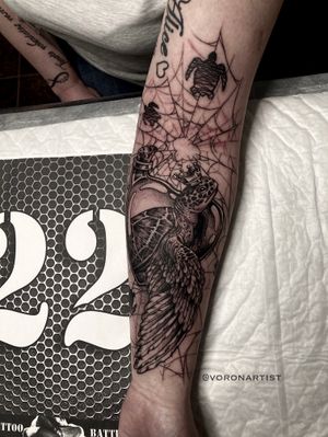 #tattoo #turtle #web #crown #wing #tattoodark