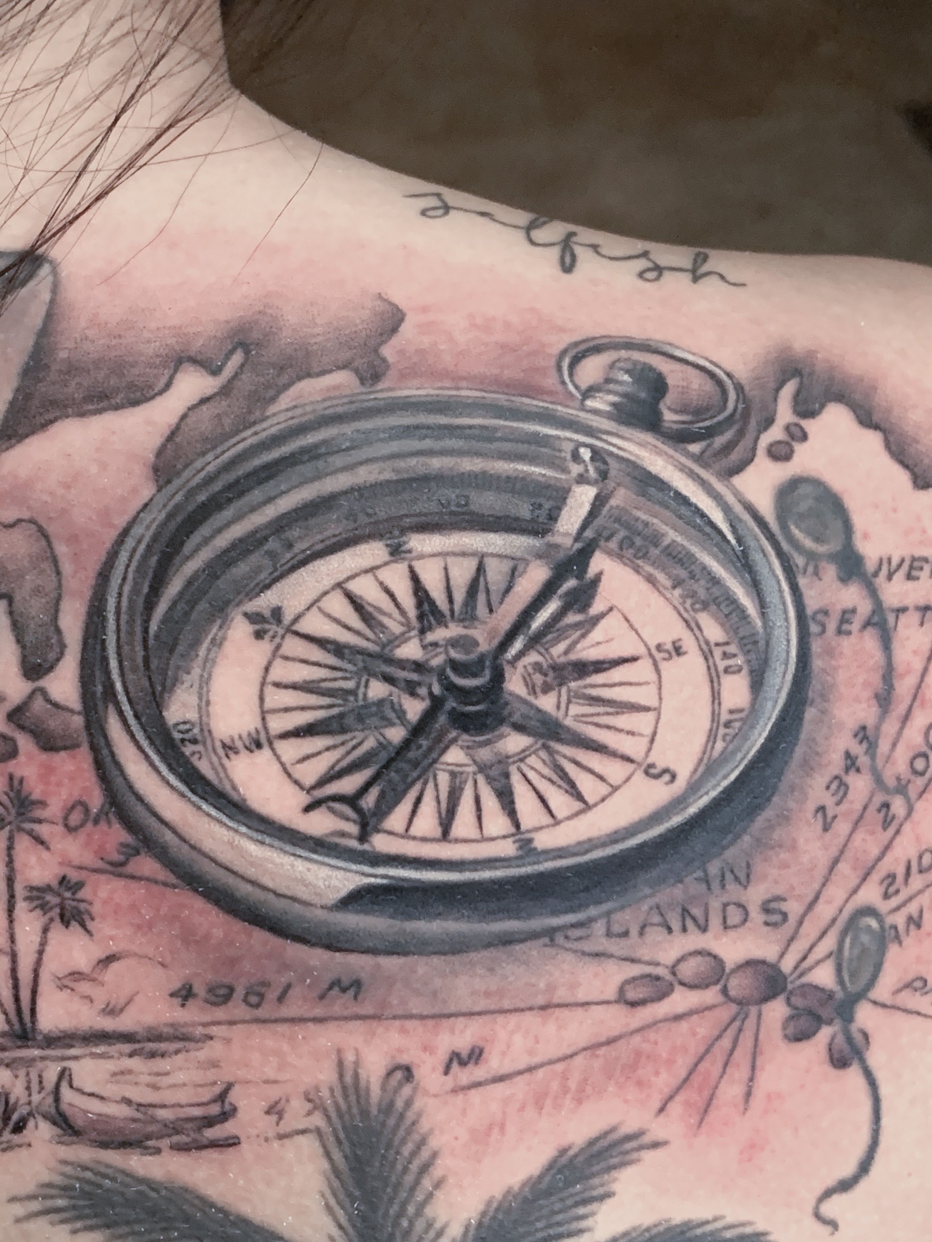 Premium Photo | Gold zodiac tarot compass elemental illustration art tattoo  design metal astrology pattern