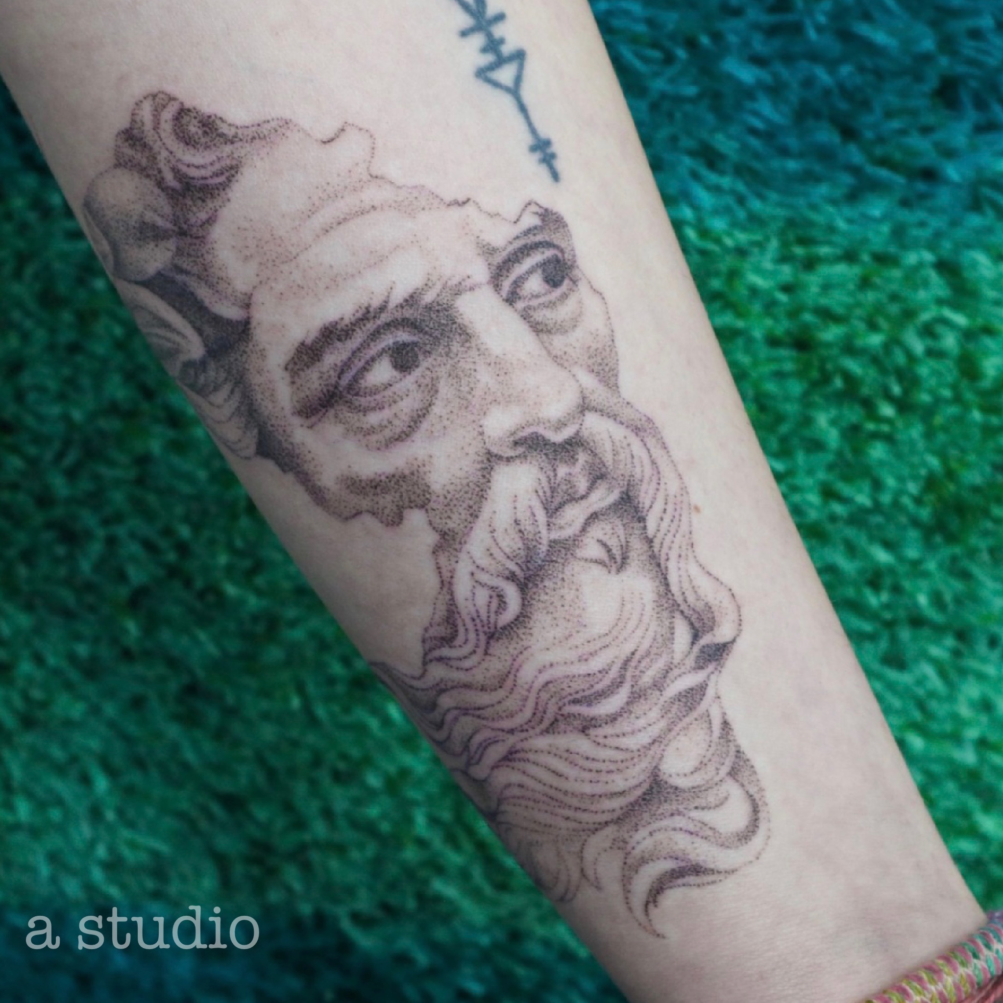 Tattoo uploaded by @kiri_vrs • Broken bust of Neptune dotwork tattoo • Tattoodo