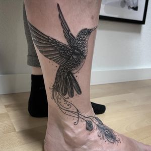 #tattoo #tatouage #colibri #colibritattoo #hummingbird #hummingbirdtattoo #animaltattoo #bird #birdtattoo #lausanne #lausannetattoo #tattoolausanne #fann_ink 