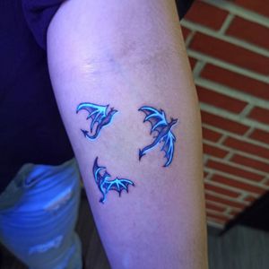 Dragones con tinta UV 