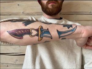 Dagger made by Uncle Max!----#Tattoo #Tattoos #Tattooing #Tattooart #TattooArtist #TattooIdeas #tattooed #Tattooedgirl #Tattooedboy#cali #California#OsloTattoo #OsloTattooArtist #OsloNorway #Oslo #Norway #realismtattoo #photorealistictattoo #blackandgreytattoo #traditionaltattoo #TraditionalTattoo #Oldschooltattoo #Newchooltattoo #BlackWorkTattoos#TakeItToTheMax #MaxTattoo #MaxTattooOslo