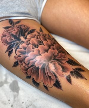 Black and Grey Peony on the thigh for Chloe 