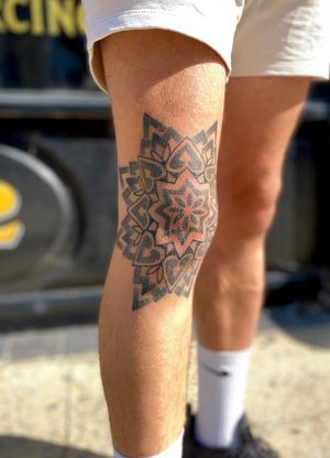 Healed geometric knee by Mike Wall 