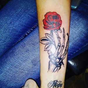 #Skelton_Hand with #Rose 🌹