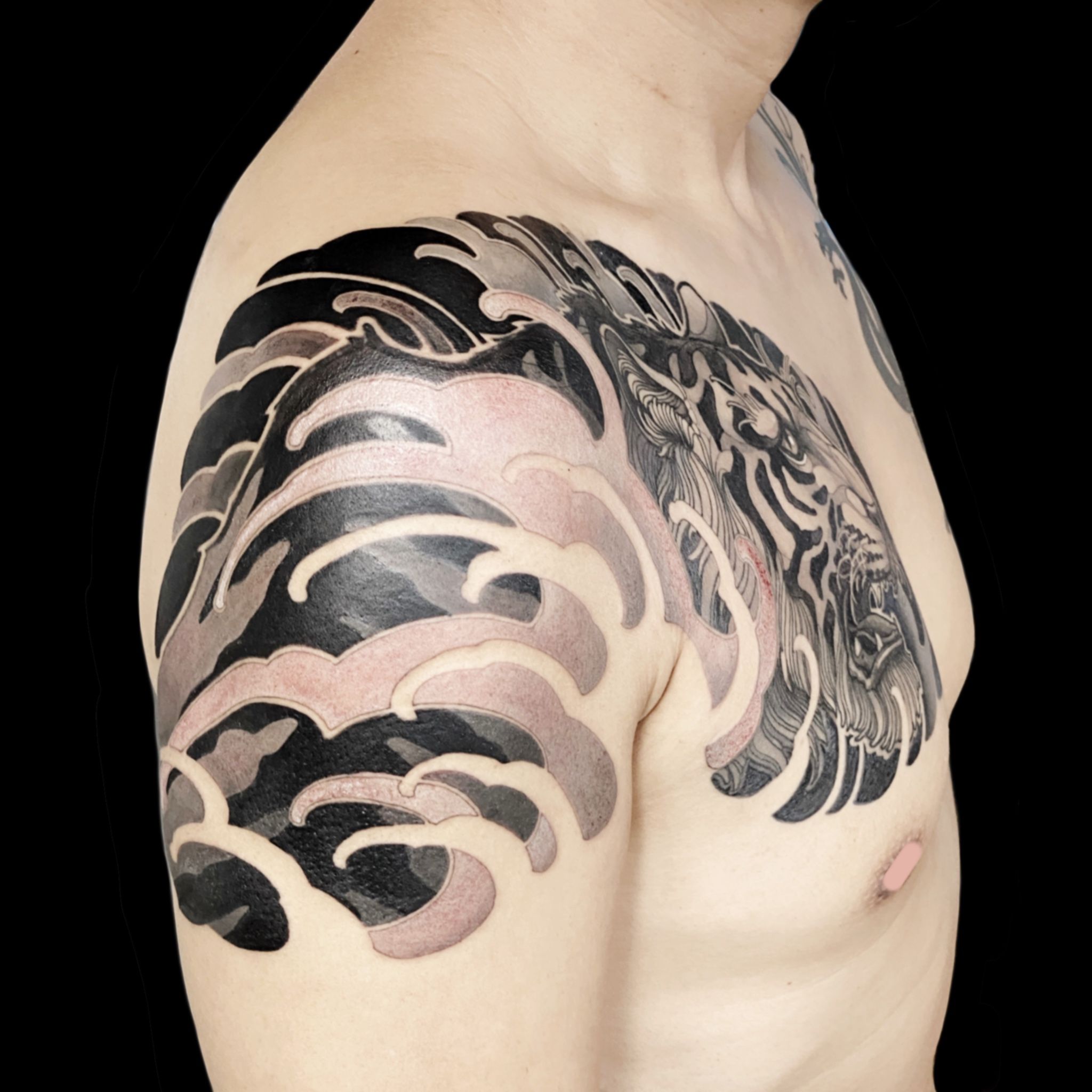 Details more than 74 japanese shoulder tattoo