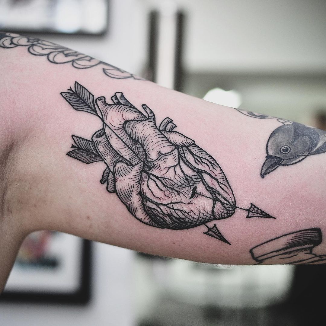 Anatomical heart tattoo by Melle Alyx  Tattoogridnet