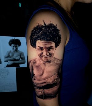 R.I.P JEREMY JACKSON My deepest condolences to the entire family. Our prayers and thoughts are with you all. . . . #Uzis_Tattoos #RafaelCamarena #BlackandGreyTattoo #TattooArtist #ChicanoTattoo #PortraitTattoo #CaliforniaTattooArtist #tatuajerealista #Tattoo #ChicanoArt #Portrait #villanartstattooconvention #RipJeremyJackson #LosAngeles #PhotoRealism #CaliforniaTattoo #LATattoo #FaceTattoo #DowntownLosAngeles #Hollywood #LosAngelesTattooartist #RealisticTattoo #BlackAndGreyTattoo #RealisticTattoo #FamilyFirst #Portraitdrawing #PhotoOfTheDay