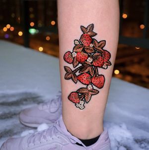 strawberry embroidery 🍓 