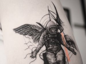 🔘• C r e a t o r • 🔶.@torocsikartroom ..#tattooed #tattoo #inked #inkedmag #tattooedmag #art #artist #tattooist #tattooartist #budapest #bp #budapestattoo #bdfcknpst #budapesthungary #daily #dailytattoo #tattoodesign #astronaut #astronautatattoo #creator #geometrictattoo #geometric #fineline #finelinemag #blackwork #microtattoo #microrealism #finelinetattoo 