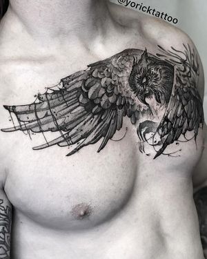 First session on Ethan’s chest. We spent the whole day listening to tribal, Viking music. What kind of music do you guys want to hear today ? I love making contrast between beauty and darkness in my art. - #owl #owltattoo #chesttattoo #allblackeverything #animals #animaltattoo #boyswithlonghair #dallastattoo #drawing #drawingoftheday #fashionmen #fitnessmodels #freehandtattoo #lifegoals #menwithtattoos @ Smithville, Texas