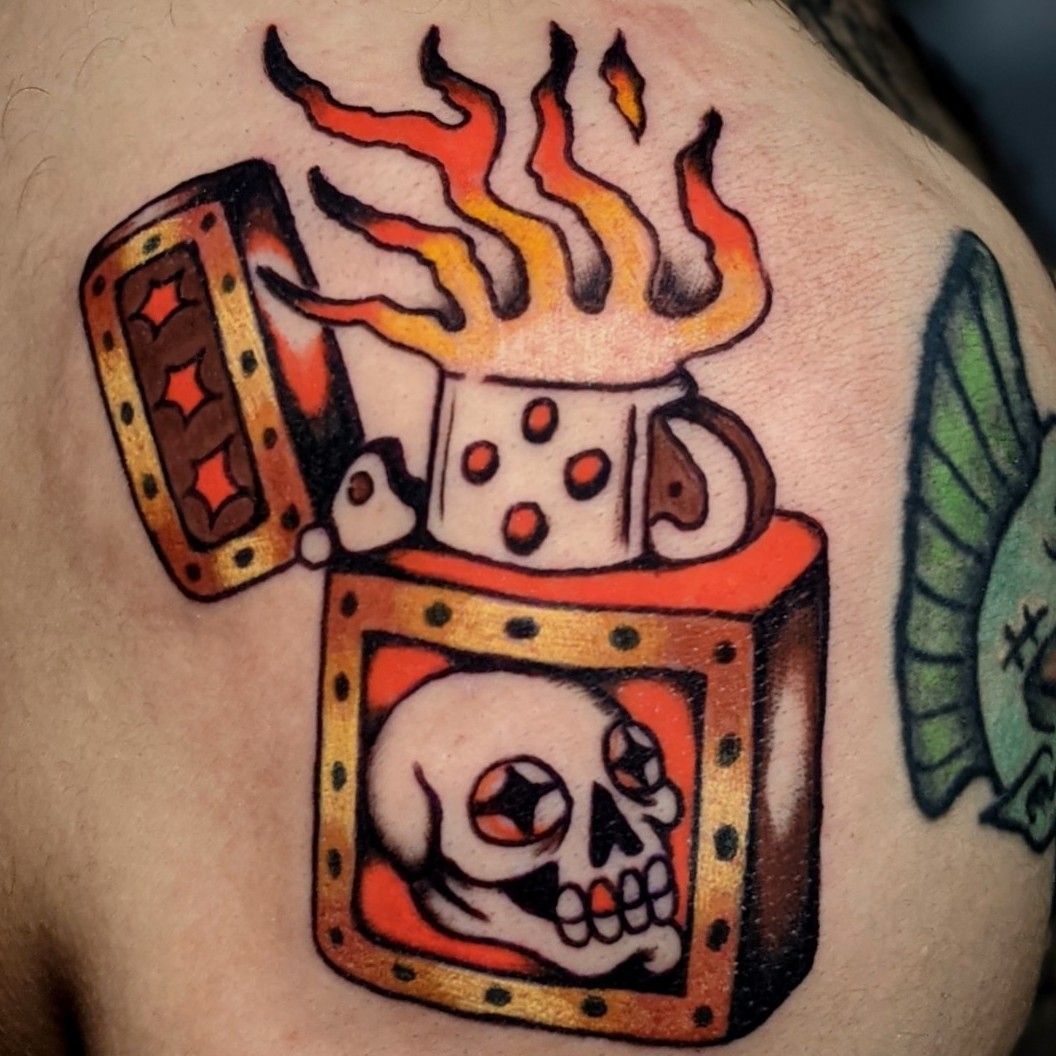 Bật Lửa Zippo 48410 Tattoo Theme Design High Polish Teal