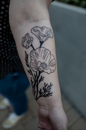 Floral tattoo by Migdy #Migdy #illustrative #linework #fineline #blackwork #flower #floral