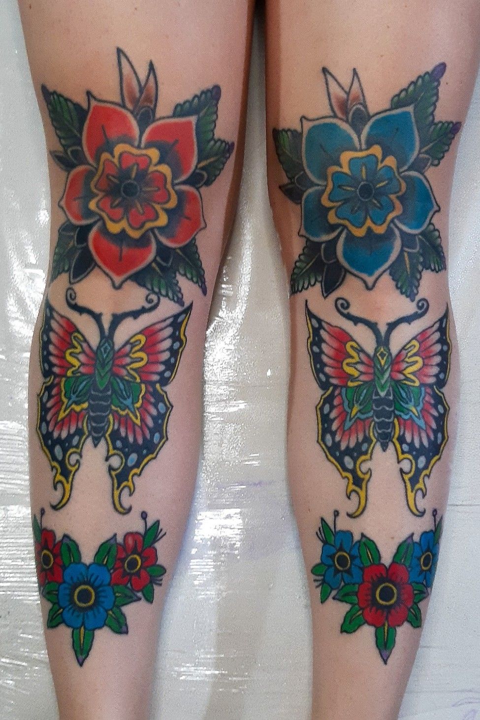 Aggregate more than 69 above knee bologna tattoo latest in.eteachers