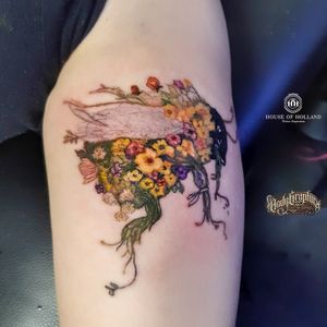 Beautiful bee tattoo