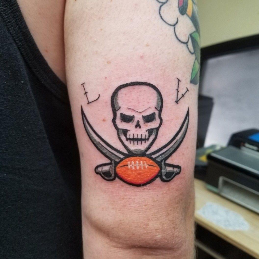 Bucs fans head to local tattoo artist to commemorate Super Bowl 55 win