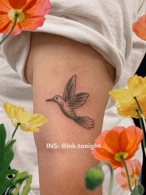 Hummingbird small tattoo. #small #animal #ideas #girl #cute #design