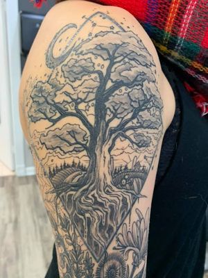 Free hand sleeve by Devin