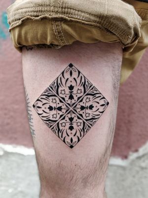 A more graphic take our famous Portuguese tiles#4Done in Lisbon.#graphic #tile #ornamentaltattoo #ornamental #portuguesetile #blackwork #tattoooftheday 